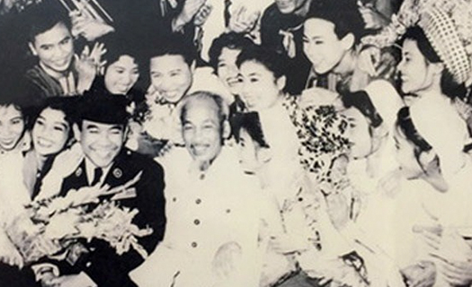 Triển lãm “50 năm văn học, nghệ thuật Việt Nam đồng hành với dân tộc” tại Nhà Quốc hội